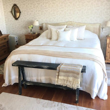 Cargar imagen en el visor de la galería, Banqueta Quito